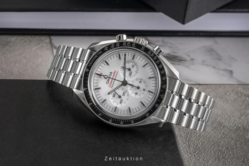 Omega Speedmaster Moonwatch chronograph steel manual winding men's watch 310.30.42.50.04.001 LP: 8800EUR [2504073]