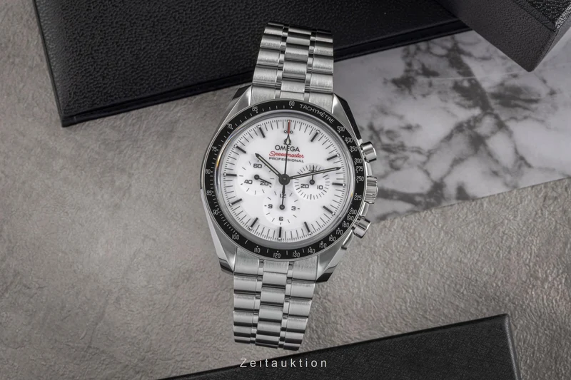 Omega Speedmaster Moonwatch chronograph steel manual winding men's watch 310.30.42.50.04.001 LP: 8800EUR [2504073]