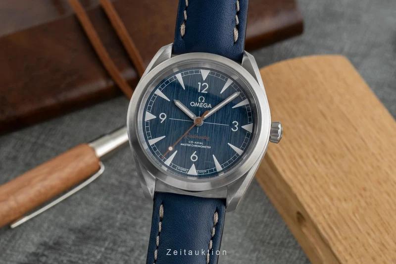Omega Railmaster steel automatic men's watch 220.12.40.20.03.001 [2504327]
