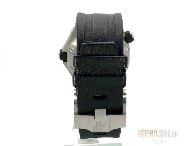 Audemars Piguet Royal Oak Offshore Diver 15703ST.OO.A002CA.01 aus 2013