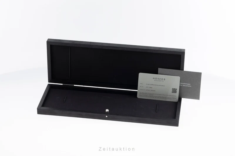 Nomos Club steel manual winding men's watch 737 LP: 1980EUR [2503842]