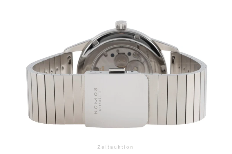 Nomos Club steel manual winding men's watch 737 LP: 1980EUR [2503842]