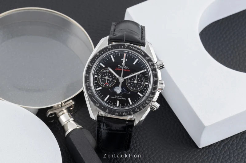 Omega Speedmaster chronograph steel automatic men's watch 304.33.44.52.01.001 LP: 12200EUR [2502994]