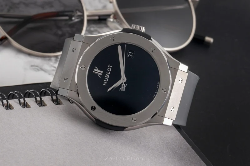 Hublot Classic Fusion titanium automatic men's watch 511.NX.1270.RX.MDM40 LP: 7900EUR Limited [2400203]