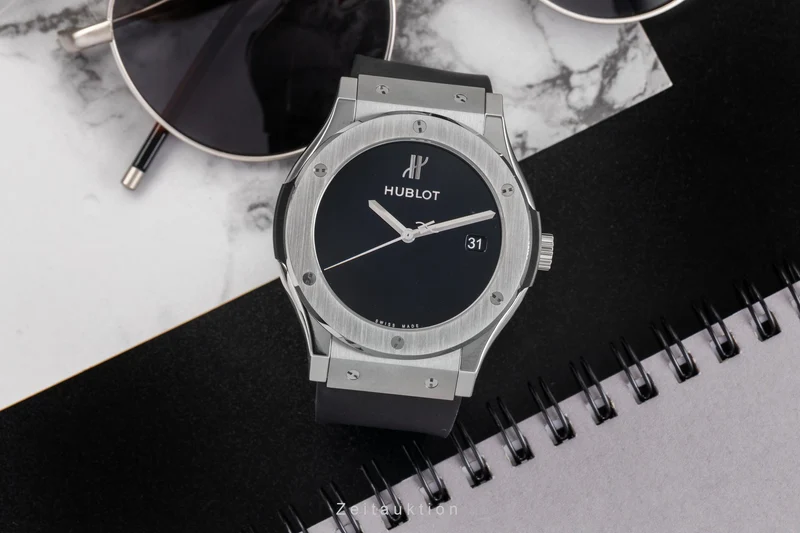 Hublot Classic Fusion titanium automatic men's watch 511.NX.1270.RX.MDM40 LP: 7900EUR Limited [2400203]