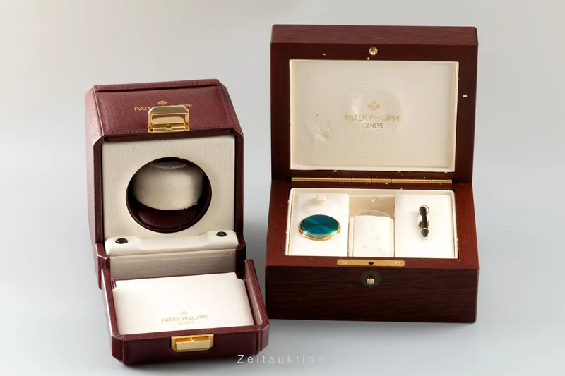 Patek Philippe Perpetual Calendar chronograph 18 ct gold manual winding men's watch 3970/2 [2203229]