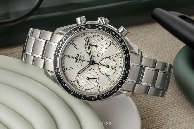 Omega Speedmaster chronograph steel automatic men's watch 326.30.40.50.02.001 LP: 6100EUR [2401241]