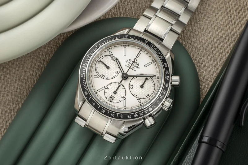 Omega Speedmaster chronograph steel automatic men's watch 326.30.40.50.02.001 LP: 6100EUR [2401241]