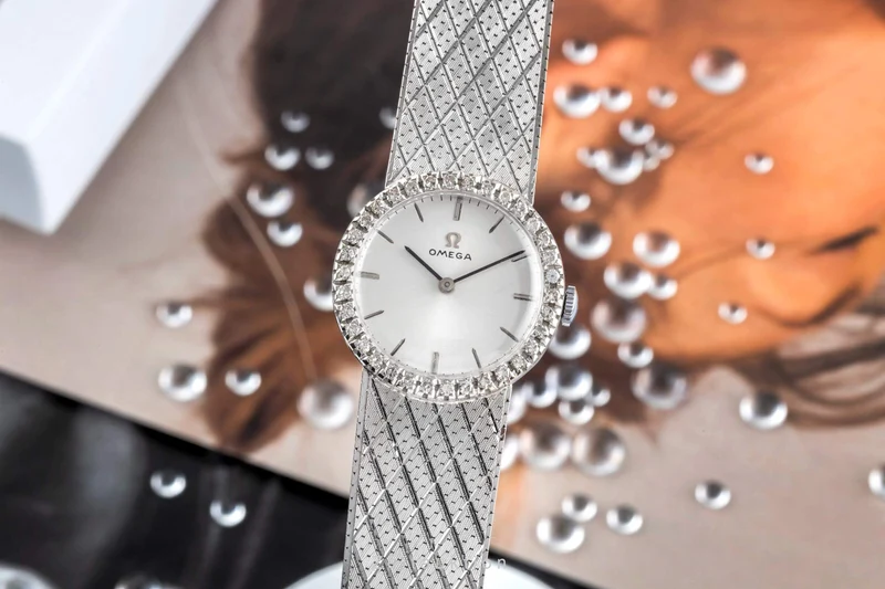 Omega 18 ct white gold manual winding women's watch Vintage [2404393]