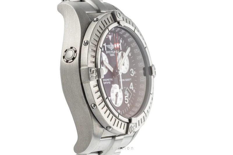 Breitling Avenger chronograph titanium quartz men's watch E73360 [2400110]
