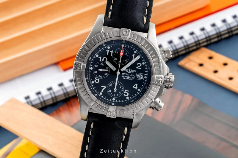 Breitling Avenger chronograph titanium automatic men's watch E13360 LP: 7900EUR [2402385]