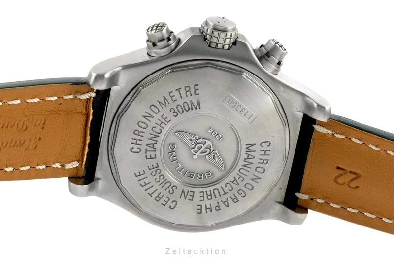Breitling Avenger chronograph titanium automatic men's watch E13360 LP: 7900EUR [2402385]