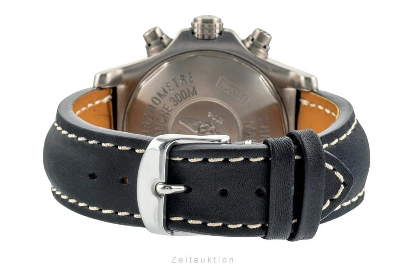 Breitling Avenger chronograph titanium automatic men's watch E13360 LP: 7900EUR [2402385]