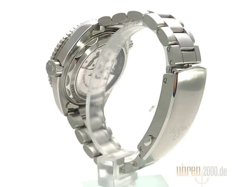 Omega Seamaster Planet Ocean 600m Master Chronometer 215.30.44.21.01.001 ungetragen aus 2018