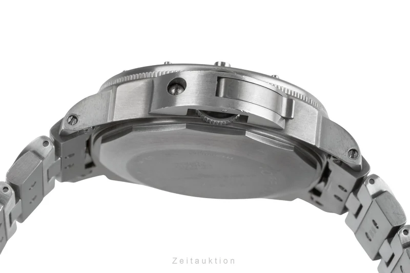 Panerai Submersible steel / titanium automatic men's watch PAM00106 [2503384]