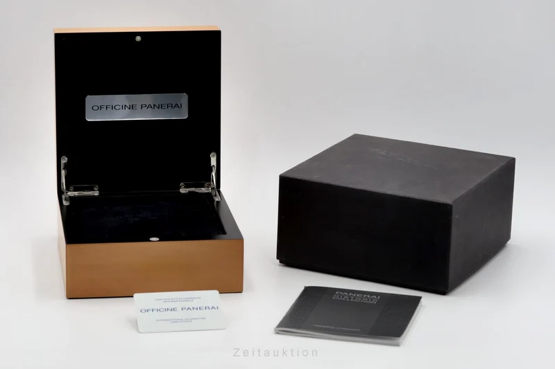Panerai Luminor Marina steel automatic men's watch PAM01048 LP: 7900EUR [2503647]