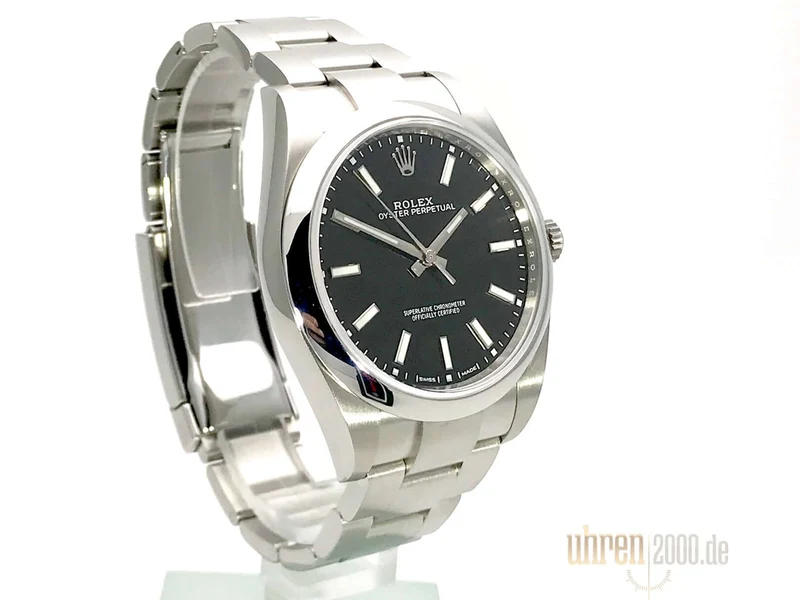 Rolex Oyster Perpetual 39 114300 Schwarz LC100 ungetragen