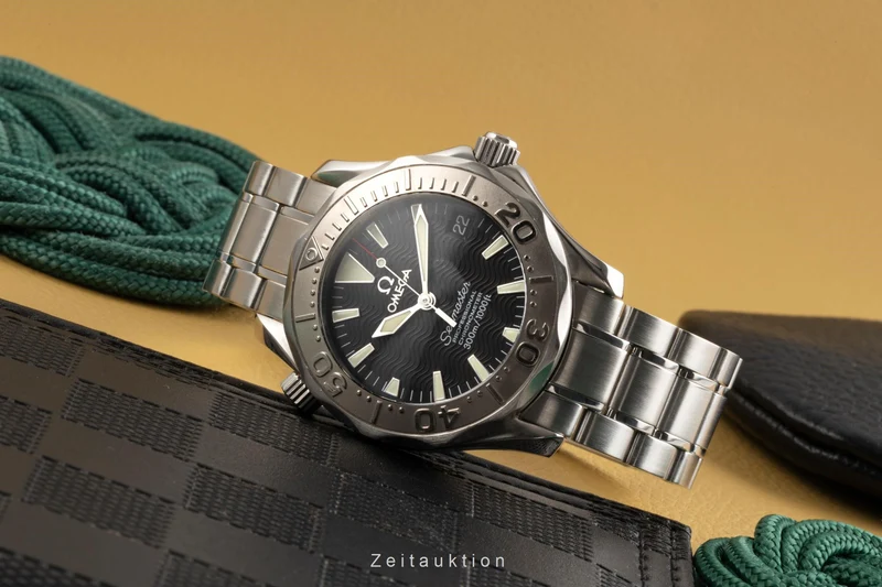 Omega Seamaster steel / white gold automatic men's watch 2236.50.00 [2305527]