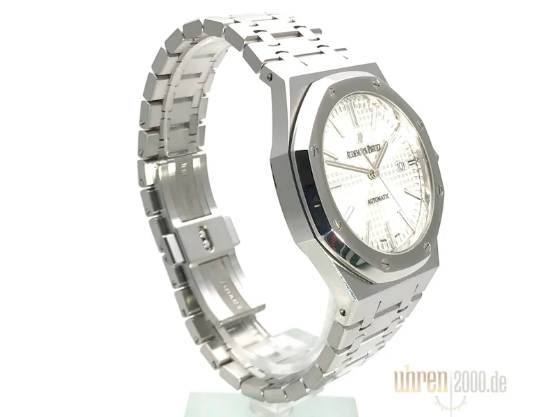 Audemars Piguet AP Royal Oak 15400ST.OO.1220ST.02 aus 2016 D-Papiere