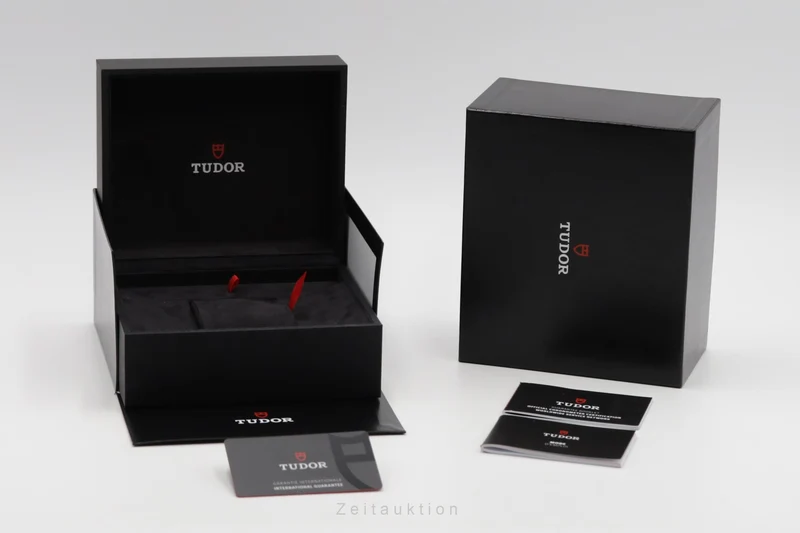 Tudor Black Bay steel automatic men's watch 79030B-0001 LP: 4150EUR [2503290]
