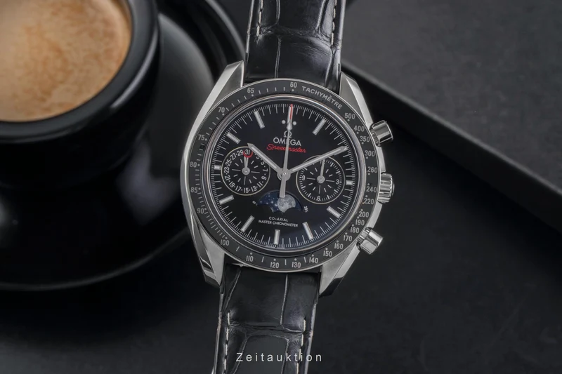 Omega Speedmaster chronograph steel automatic men's watch 304.33.44.52.01.001 LP: 12200EUR [2503513]