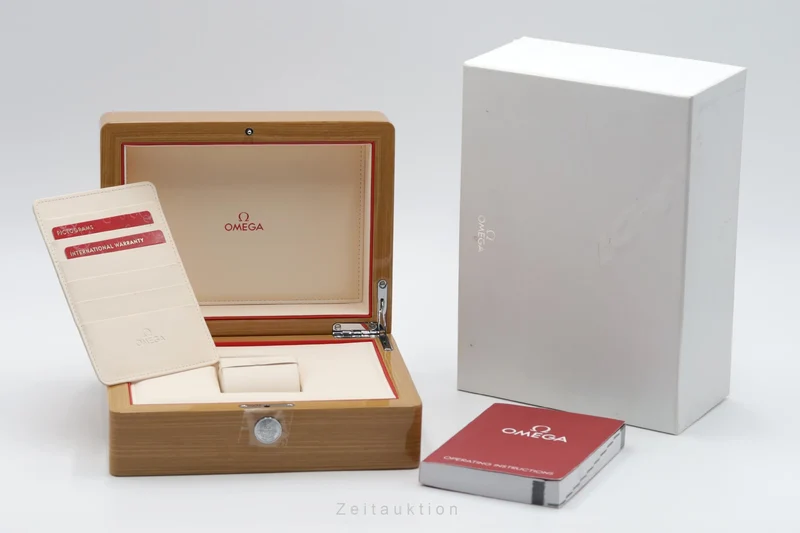 Omega Speedmaster Moonwatch chronograph ceramic automatic men's watch 311.92.44.51.01.007 LP: 13900EUR [2503506]