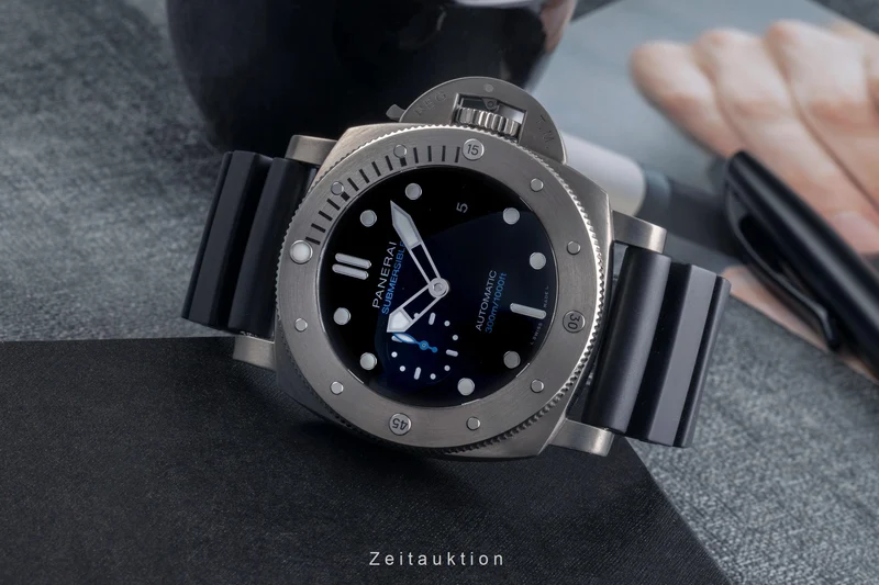 Panerai Submersible titanium automatic men's watch PAM01305 LP: 10900EUR [2503524]