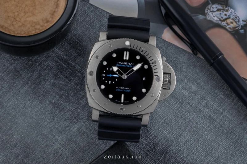 Panerai Submersible titanium automatic men's watch PAM01305 LP: 10900EUR [2503524]