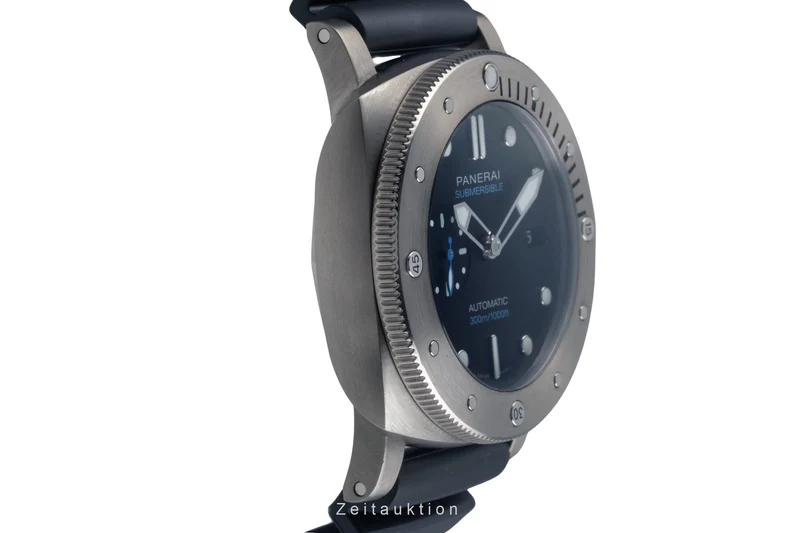 Panerai Submersible titanium automatic men's watch PAM01305 LP: 10900EUR [2503524]
