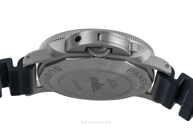 Panerai Submersible titanium automatic men's watch PAM01305 LP: 10900EUR [2503524]