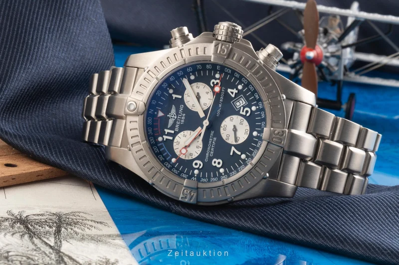 Breitling Avenger chronograph titanium quartz men's watch E73360 [2400390]