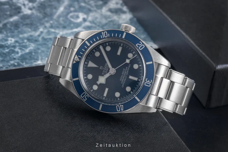 Tudor Black Bay steel automatic men's watch 79030B LP: 4150EUR [2503532]