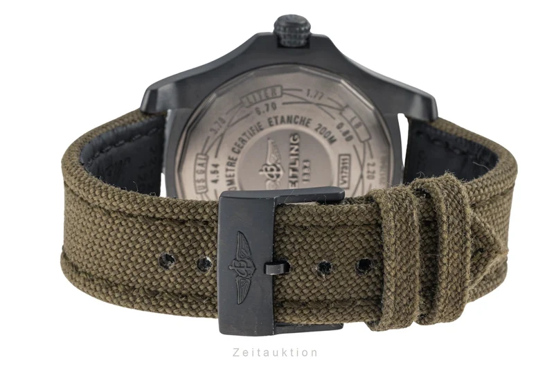 Breitling Avenger Blackbird 44 titanium automatic men's watch V1731110/BD74 LP: 4800EUR [2400003]