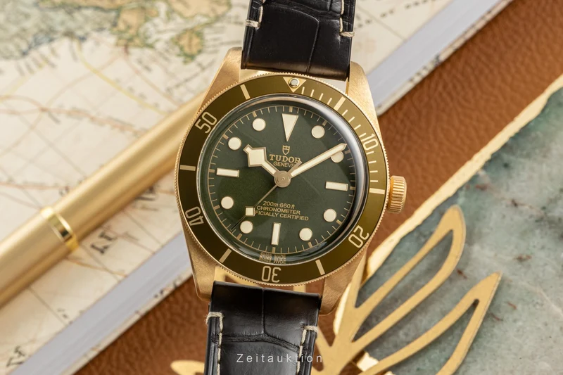 Tudor Black Bay 18 ct gold automatic men's watch 79018V LP: 17400EUR [2305702]