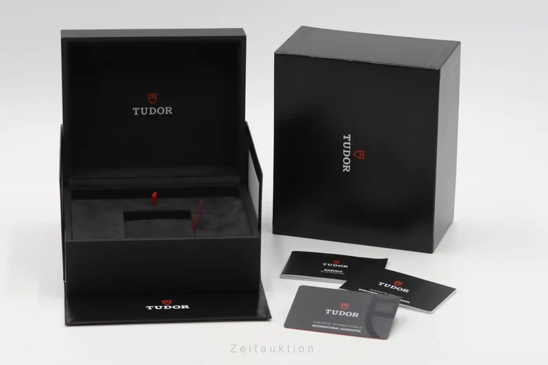 Tudor Black Bay 18 ct gold automatic men's watch 79018V LP: 17400EUR [2305702]