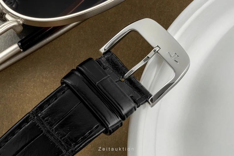 Jaeger LeCoultre Reverso steel manual winding men's watch Q2438520, 213.8.62 LP: 11100EUR [2401437]