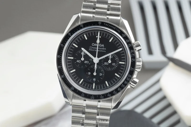 Omega Speedmaster Moonwatch chronograph steel manual winding men's watch 310.30.42.50.01.002 LP: 8700EUR [2401440]