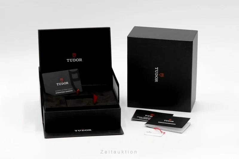 Tudor Black Bay steel automatic men's watch 79640 LP: 3820EUR [2304805]
