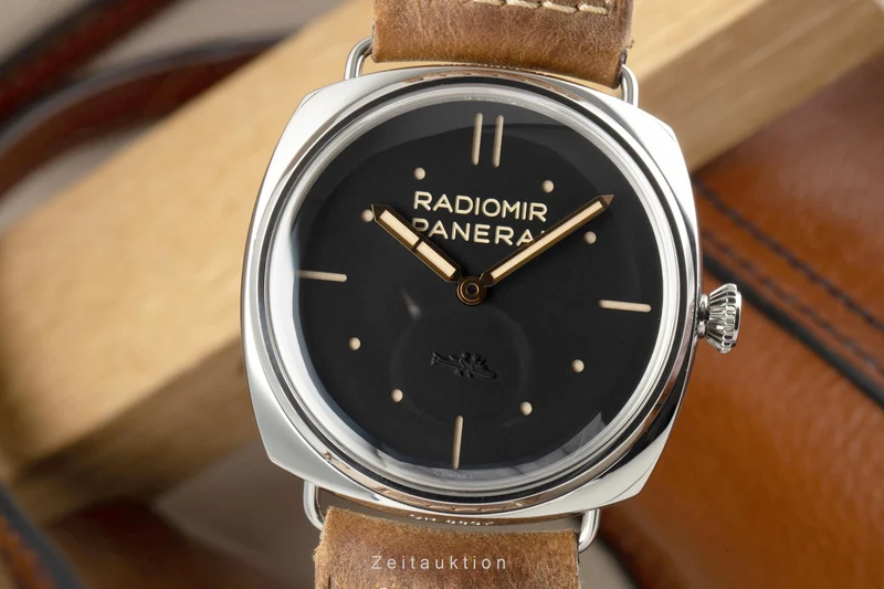 Panerai Radiomir steel manual winding men's watch PAM00425 LP: 9200EUR [2303250]