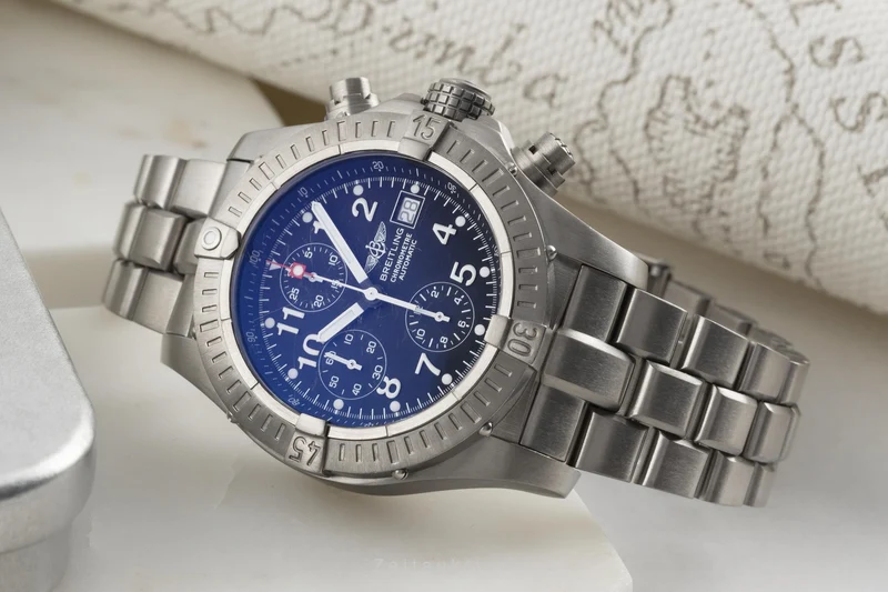 Breitling Avenger chronograph titanium automatic men's watch E13360 [2206762]