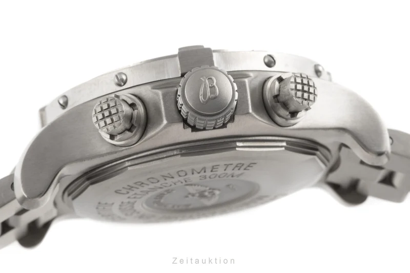 Breitling Avenger chronograph titanium automatic men's watch E13360 [2206762]