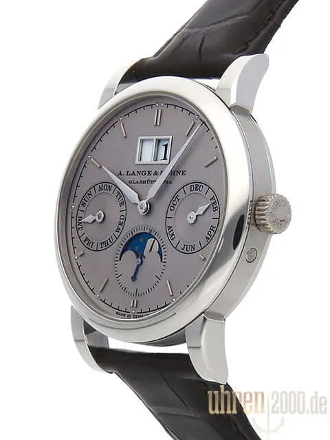 A. Lange & Söhne Saxonia Jahreskalender Platin 330.025