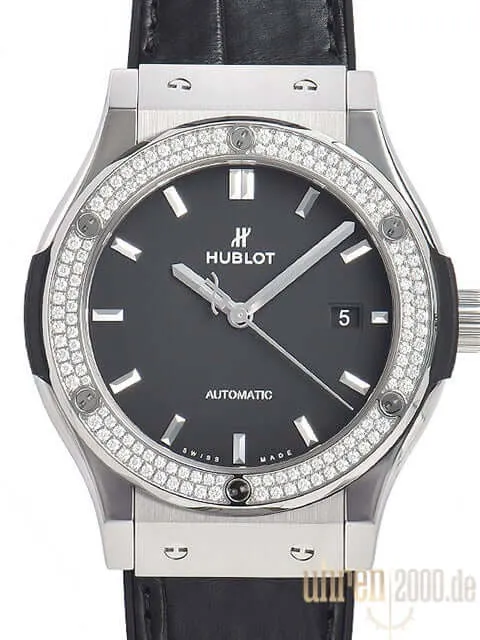 Hublot Classic Fusion 42 Titanium Diamonds 542.NX.1171.LR.1104
