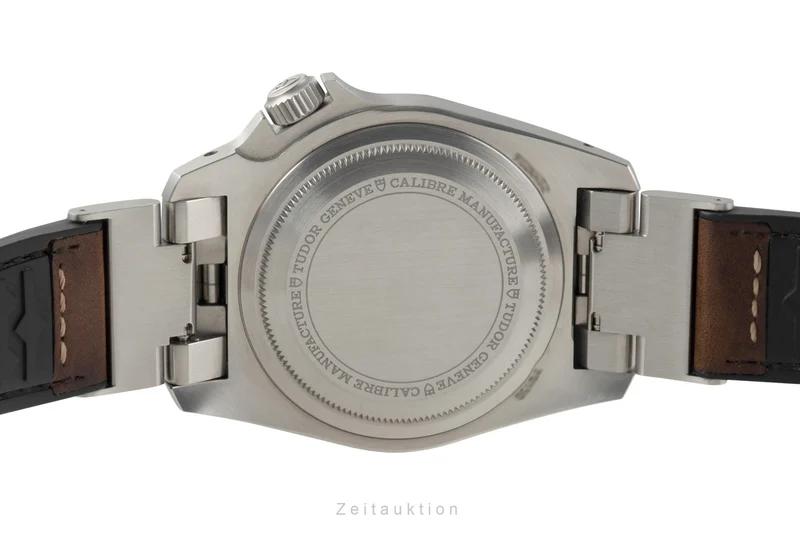 Tudor Black Bay steel automatic men's watch 70150 LP: 4250EUR [2303766]