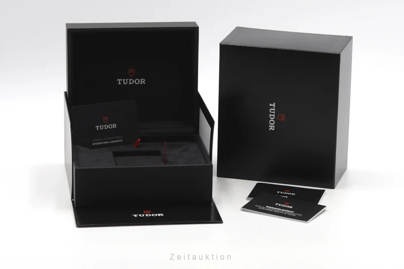 Tudor Black Bay steel automatic men's watch 79730 LP: 3950EUR [2302544]