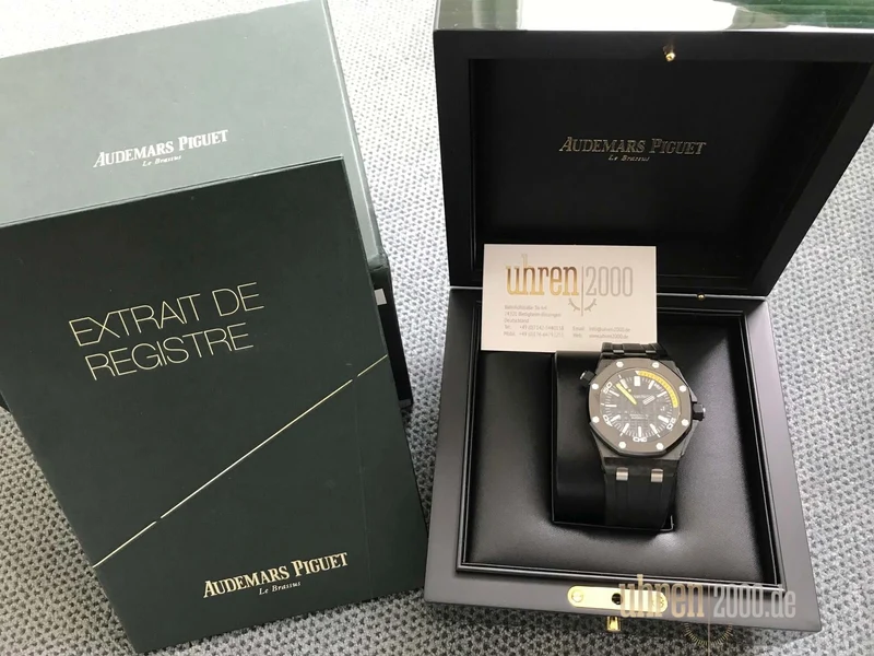 Audemars Piguet Royal Oak Offshore Diver Carbon 15706AU.OO.A002CA.01 aus 2012