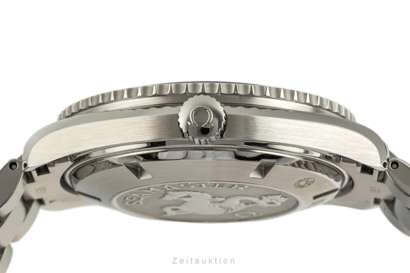 Omega Seamaster steel automatic men's watch 2200.50.00 LP: 7700EUR [2305113]