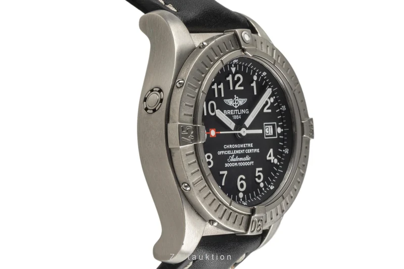 Breitling Avenger Seawolf titanium automatic men's watch E17370 LP: 4950EUR [2303459]