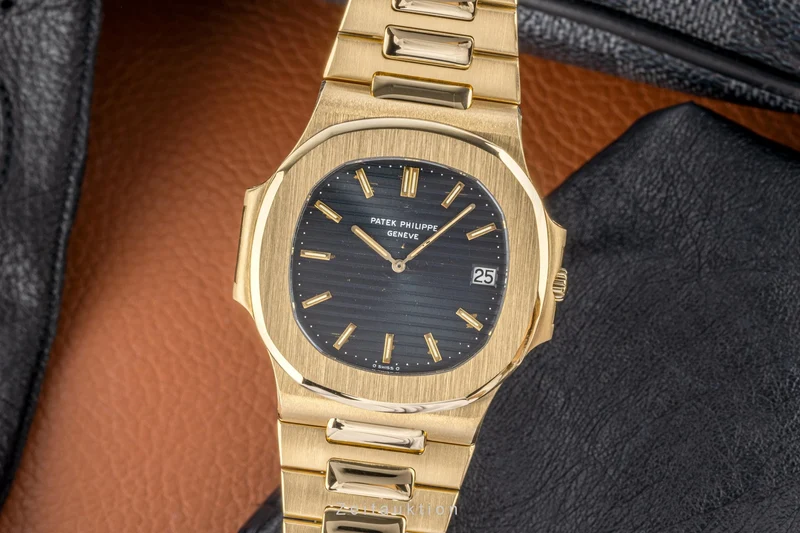 Patek Philippe Nautilus 18 ct gold automatic men's watch 3700/11J [2300998]