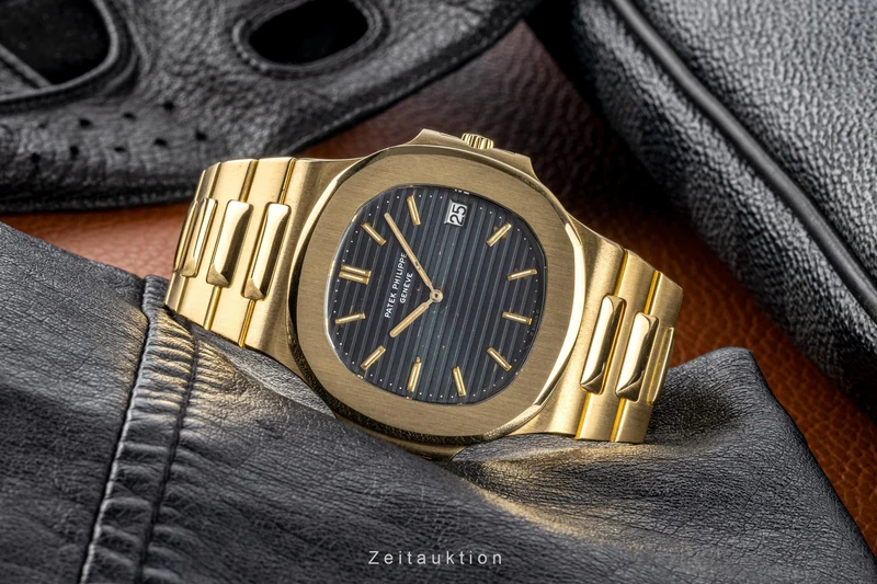 Patek Philippe Nautilus 18 ct gold automatic men's watch 3700/11J [2300998]